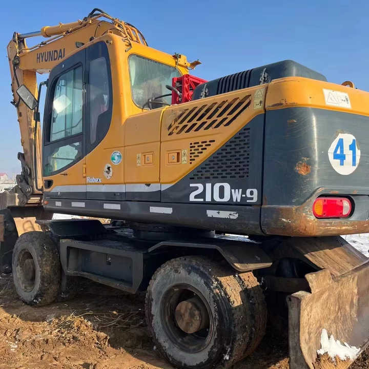 Used Korea Brand Original hyundai 210w-9 Wheel Excavator for Sale Used hyundai Wheel Excavator - Vikšrinis ekskavatorius: foto 1 Used Korea Brand Original hyundai 210w-9 Wheel Excavator for Sale Used hyundai Wheel Excavator - Vikšrinis ekskavatorius: foto 1