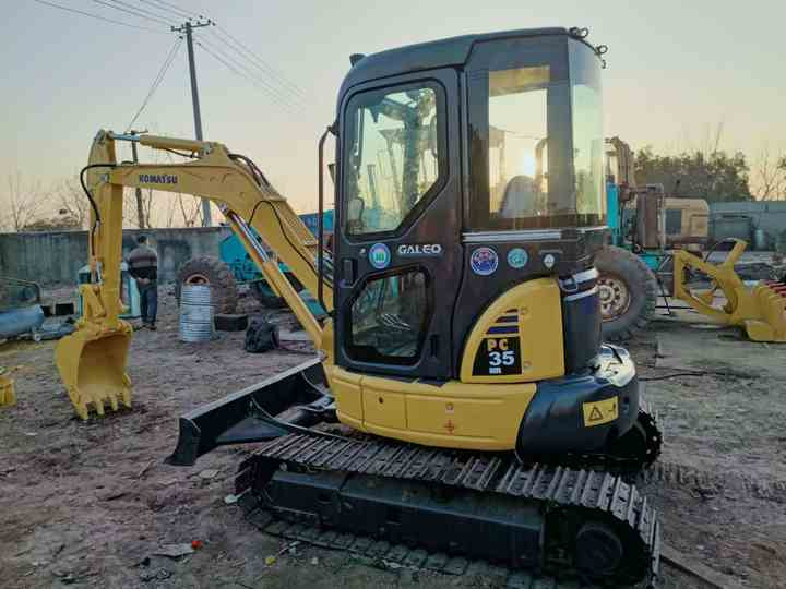Used Original komatsu Mini Excavator Pc35MR-2 on Hot Sale komatsu Pc35 3 Tons Mini Excavator in Stock - Ekskavatorius: foto 3 Used Original komatsu Mini Excavator Pc35MR-2 on Hot Sale komatsu Pc35 3 Tons Mini Excavator in Stock - Ekskavatorius: foto 3