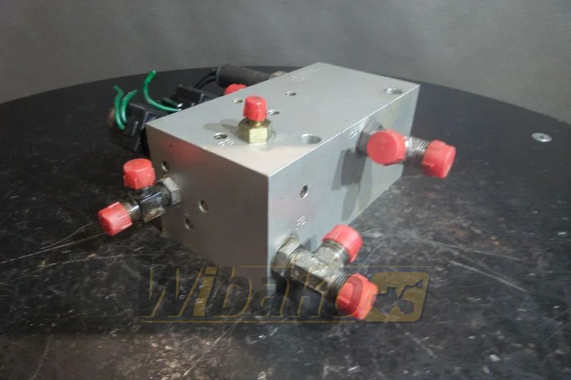 Case 198998A4 E-3 C-2 - Hidraulinis vožtuvas - Statybinė technika: foto 1 Case 198998A4 E-3 C-2 - Hidraulinis vožtuvas - Statybinė technika: foto 1