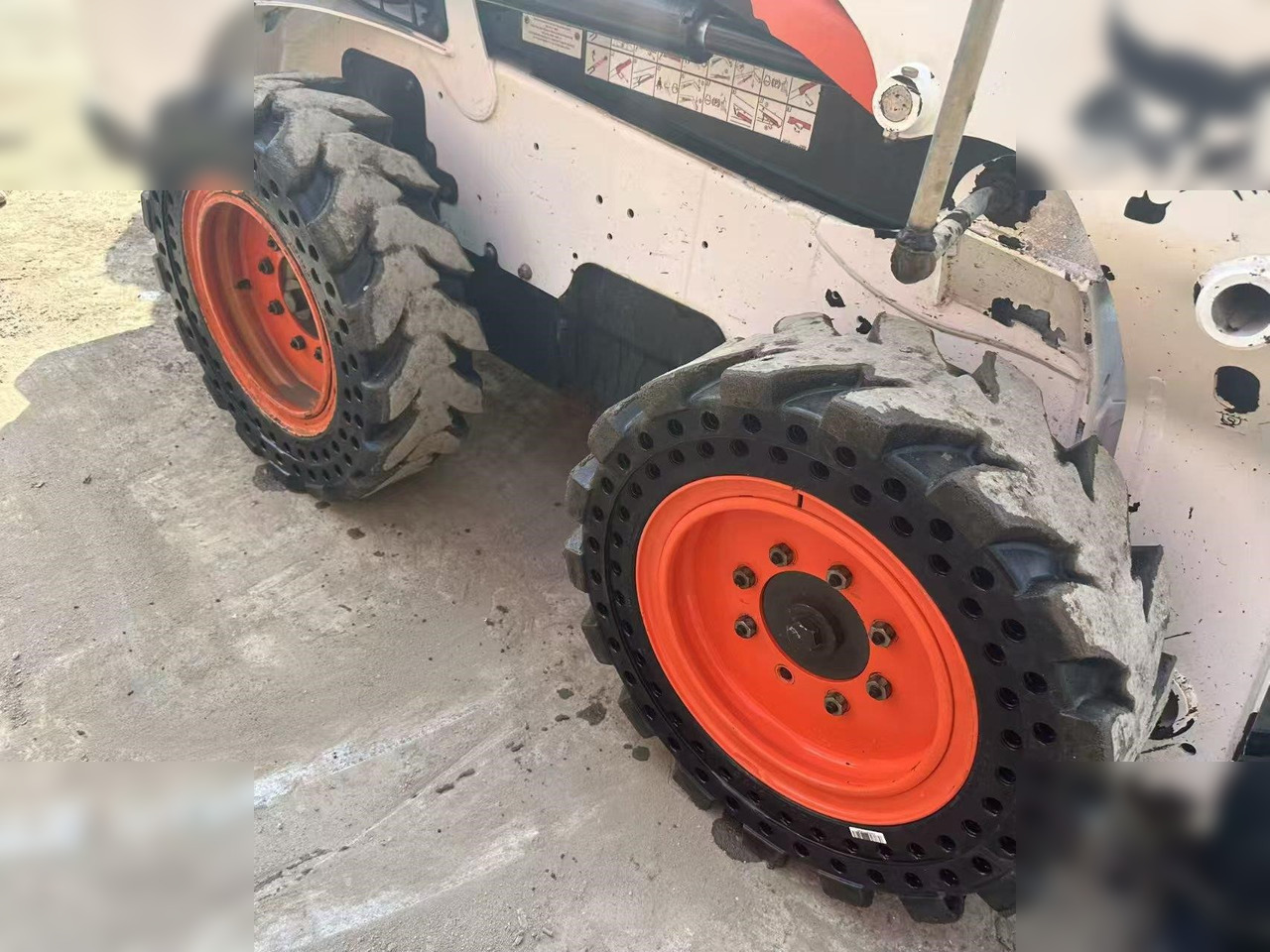 BOBCAT S550 - Mini krautuvas: foto 3 BOBCAT S550 - Mini krautuvas: foto 3