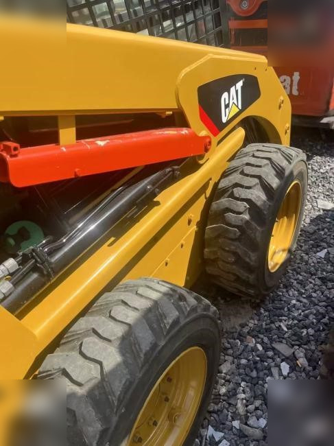 Mini krautuvas CATERPILLAR 226B3: foto 11