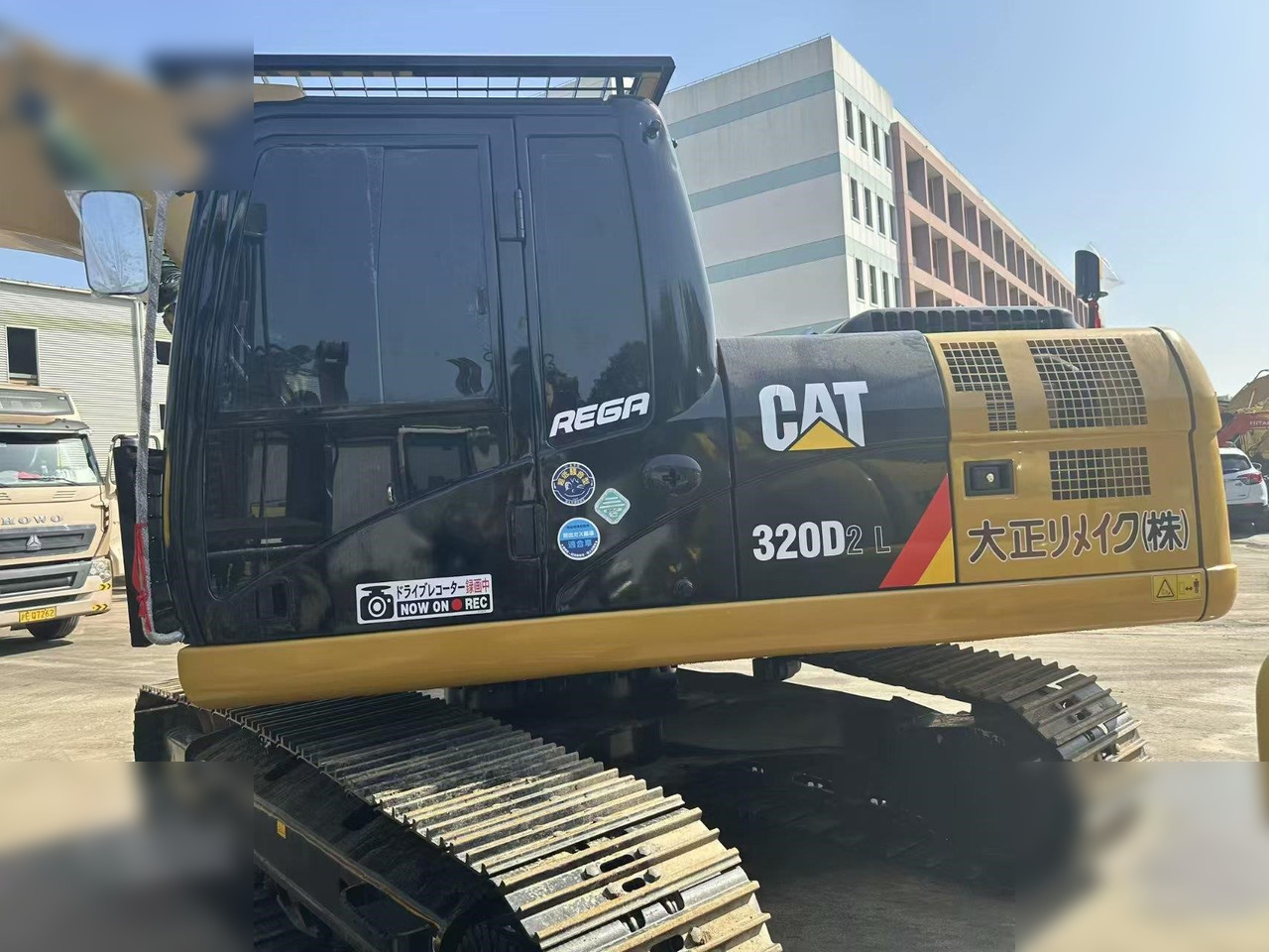 CATERPILLAR 320D2L - Vikšrinis ekskavatorius: foto 5 CATERPILLAR 320D2L - Vikšrinis ekskavatorius: foto 5