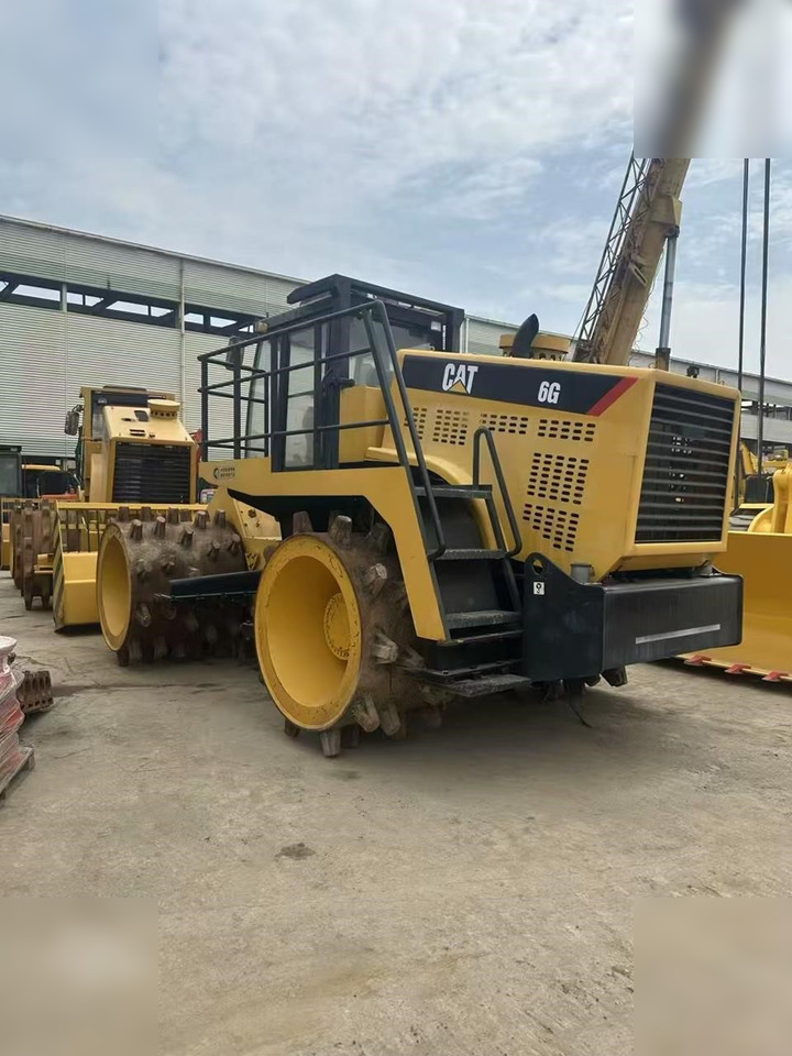 CATERPILLAR 816A - Kompaktorius: foto 4 CATERPILLAR 816A - Kompaktorius: foto 4