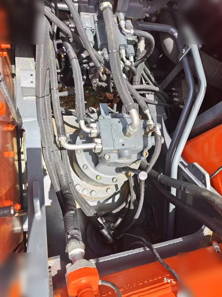 DOOSAN DX300 LC - Vikšrinis ekskavatorius: foto 4 DOOSAN DX300 LC - Vikšrinis ekskavatorius: foto 4