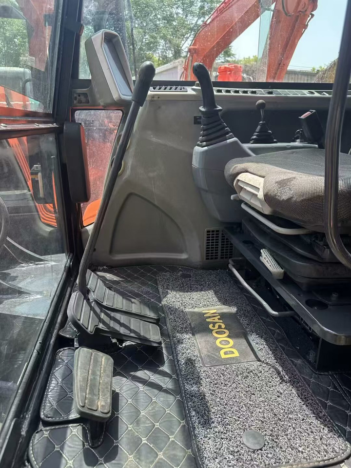 DOOSAN DX60 - Vikšrinis ekskavatorius: foto 5 DOOSAN DX60 - Vikšrinis ekskavatorius: foto 5