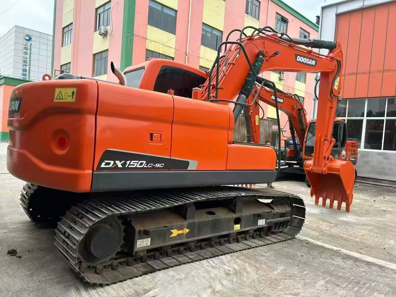 Doosan DX150 - Vikšrinis ekskavatorius: foto 4 Doosan DX150 - Vikšrinis ekskavatorius: foto 4
