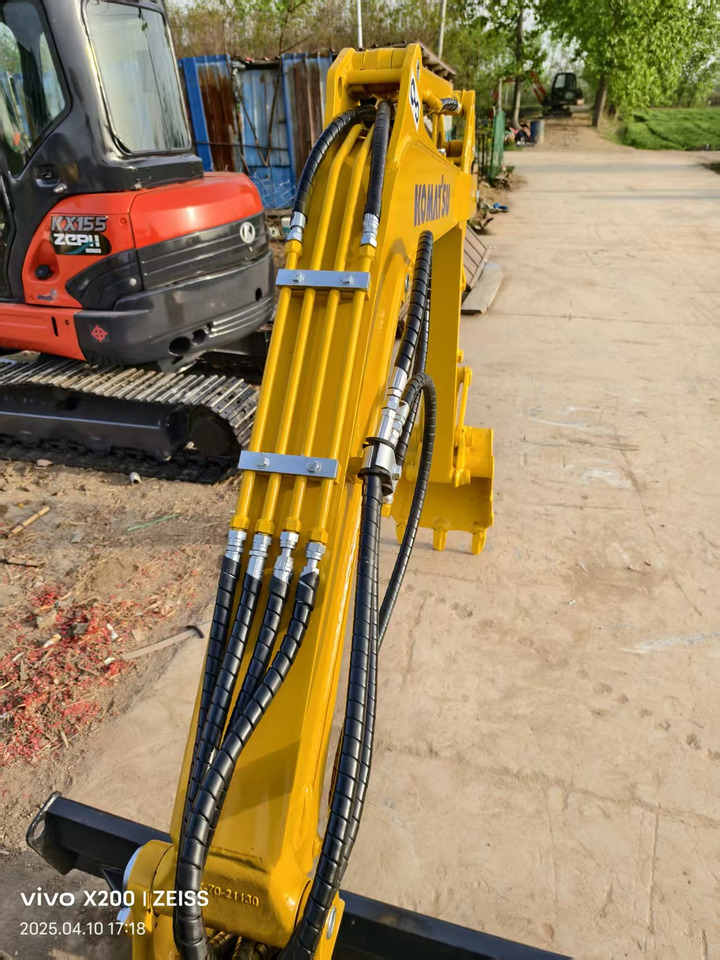 Mini ekskavatorius KOMATSU 20MR: foto 7