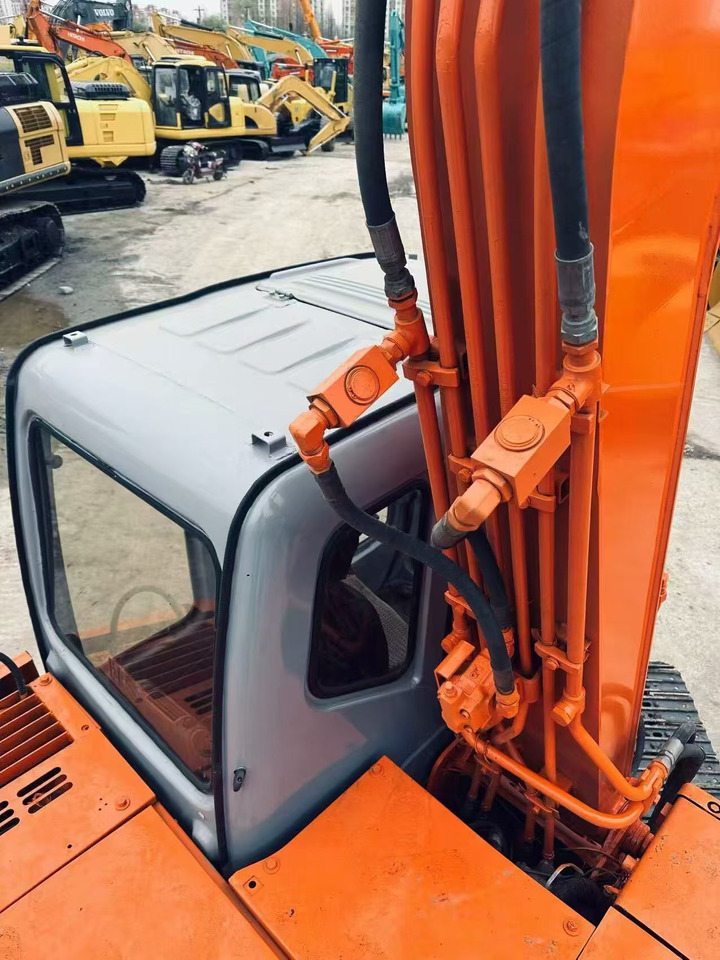 KOMATSU EX60 - Vikšrinis ekskavatorius: foto 3 KOMATSU EX60 - Vikšrinis ekskavatorius: foto 3