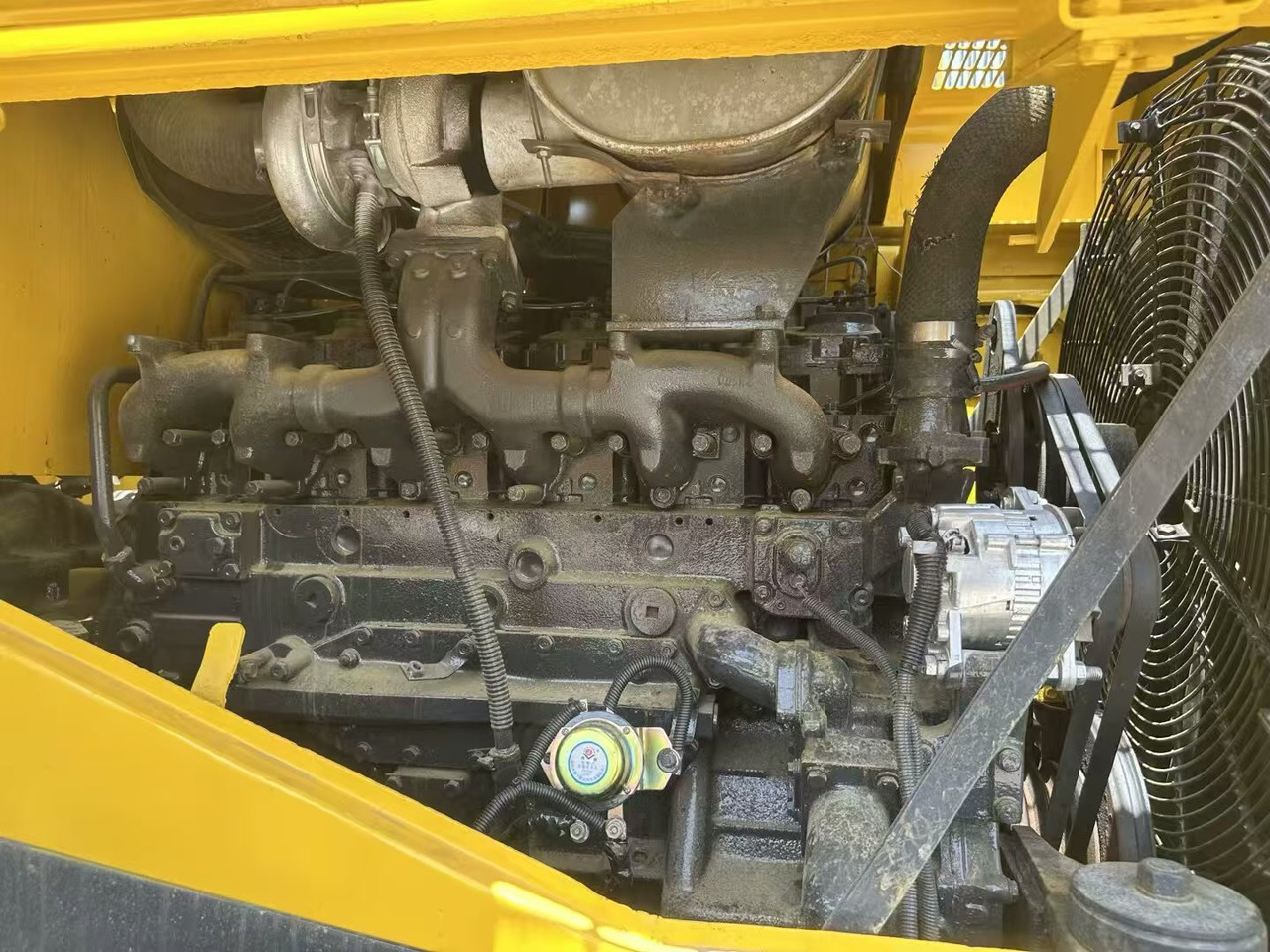 KOMATSU WA470 - Ratinis krautuvas: foto 2 KOMATSU WA470 - Ratinis krautuvas: foto 2