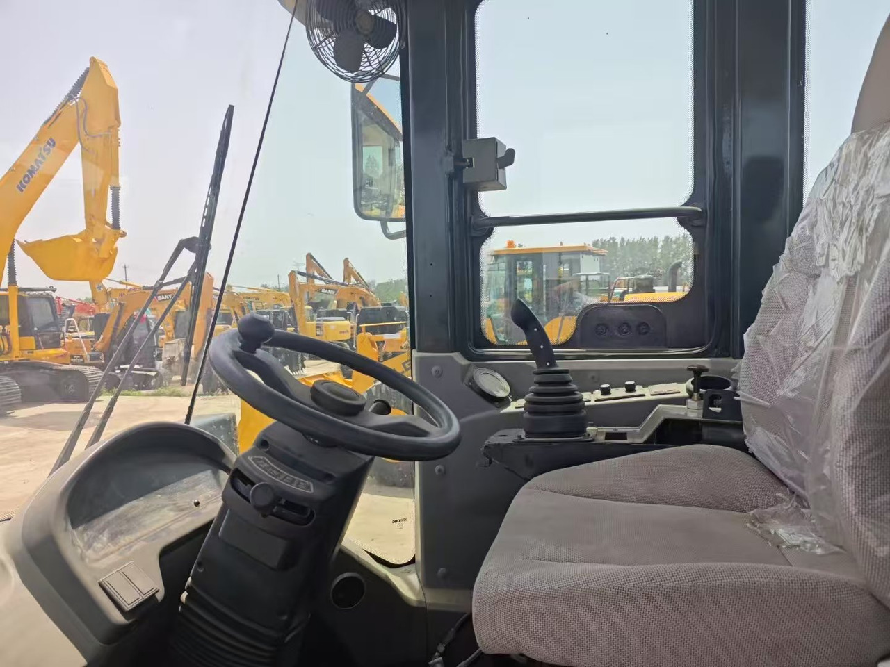 SDLG lw500kw - Ratinis krautuvas: foto 4 SDLG lw500kw - Ratinis krautuvas: foto 4