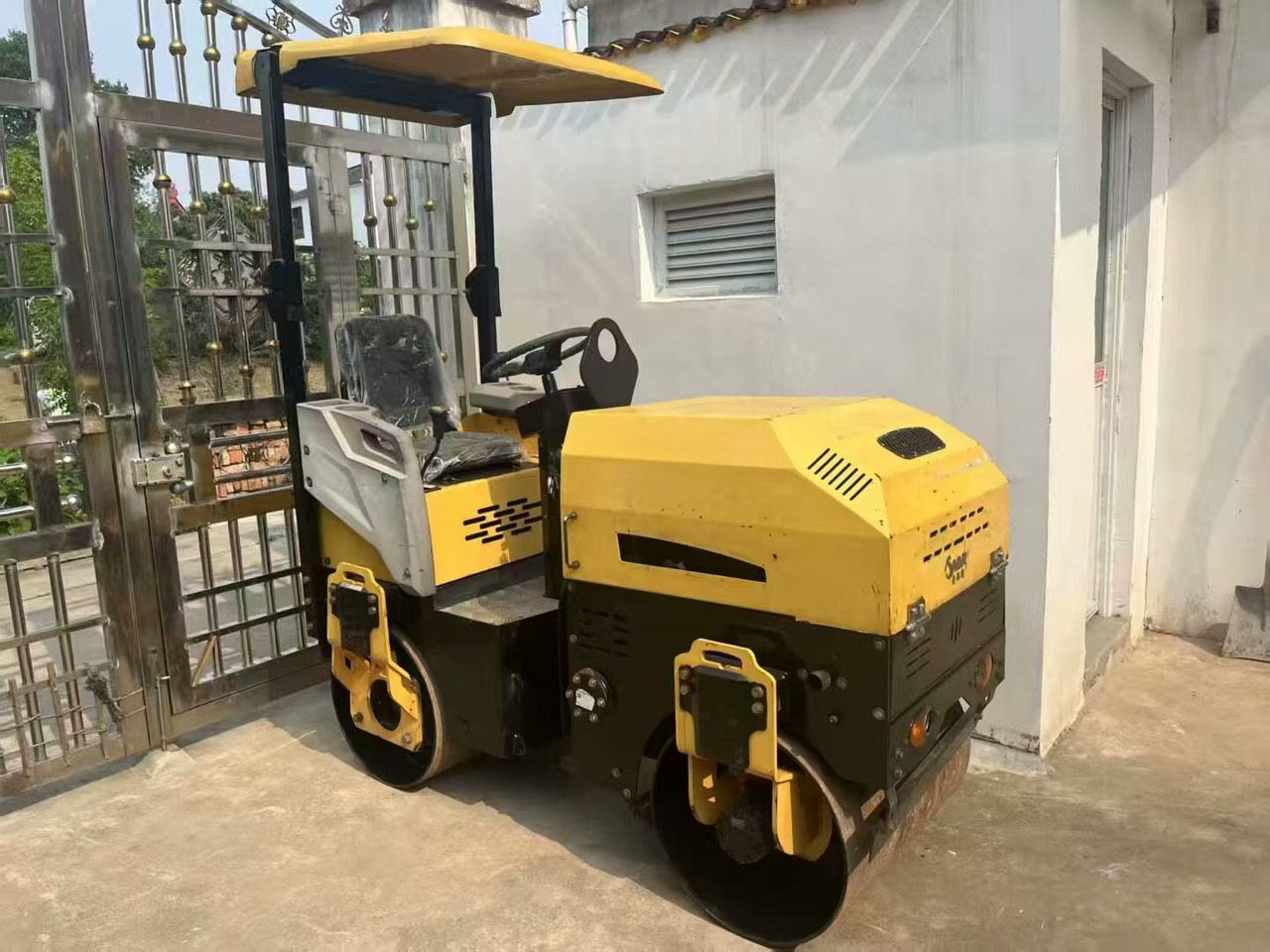 Double-drum vibratory mini roller - Volas: foto 1 Double-drum vibratory mini roller - Volas: foto 1