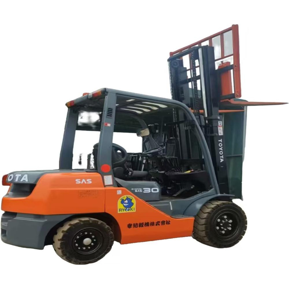 Toyata 3-ton - Stiebinis keltuvas: foto 1 Toyata 3-ton - Stiebinis keltuvas: foto 1