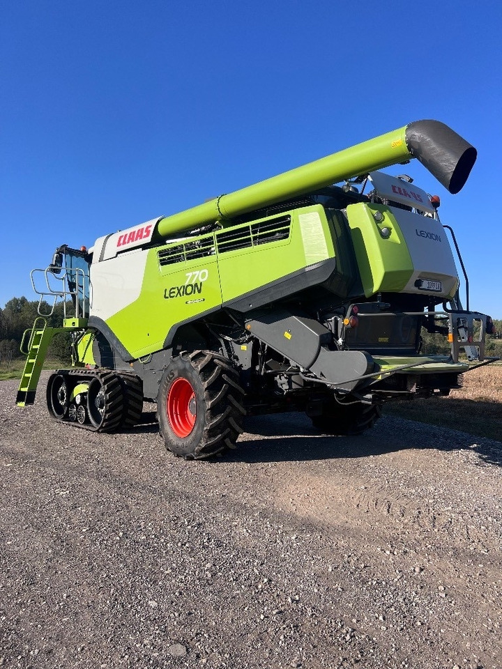 Claas Lexion 770 TT - Derliaus nuėmimo kombainas: foto 2 Claas Lexion 770 TT - Derliaus nuėmimo kombainas: foto 2