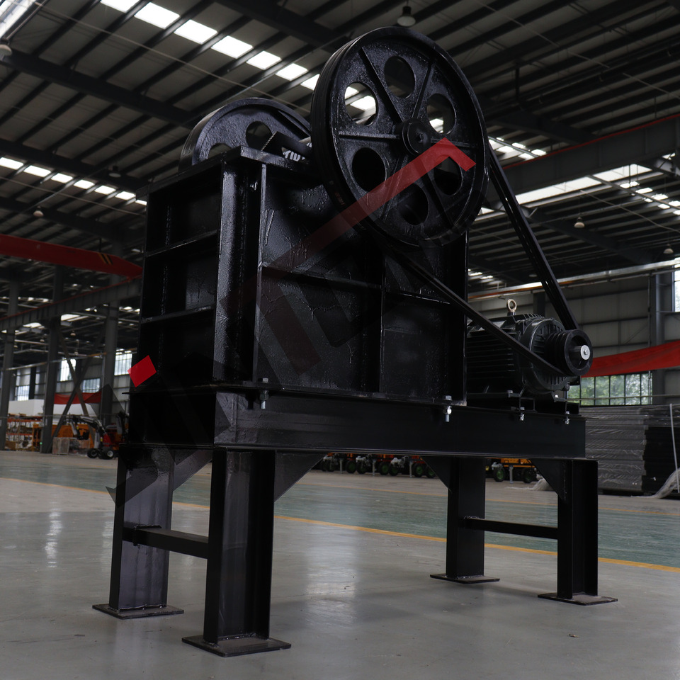 New Electric Jaw Crusher - Žandikaulio trupintuvas: foto 3 New Electric Jaw Crusher - Žandikaulio trupintuvas: foto 3