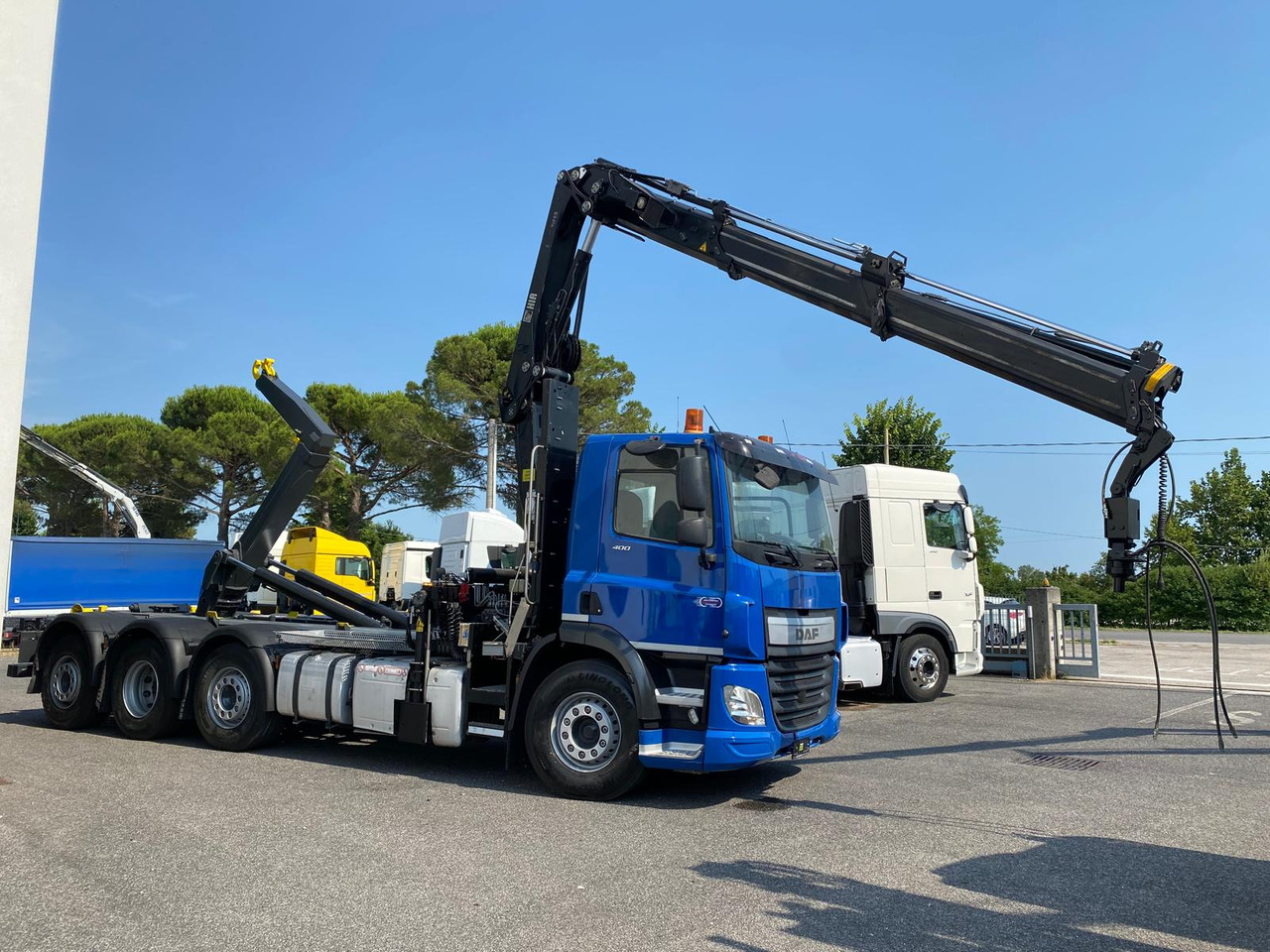 DAF CF 400 - Konteineris-vežimus/ Sukeisti kūną sunkvežimis: foto 3 DAF CF 400 - Konteineris-vežimus/ Sukeisti kūną sunkvežimis: foto 3