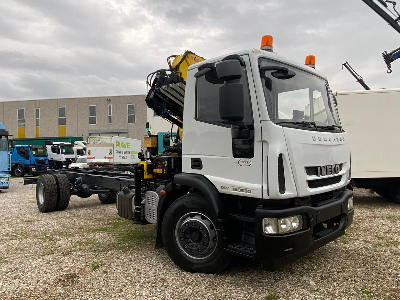 IVECO 180E30 - Važiuoklės sunkvežimis: foto 2 IVECO 180E30 - Važiuoklės sunkvežimis: foto 2