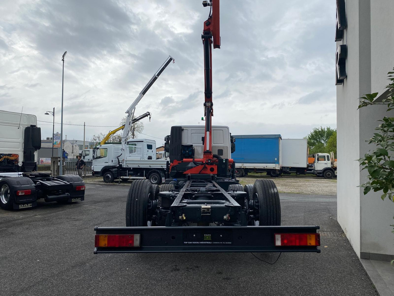 IVECO AT260S33 - Sunkvežimis su kranu: foto 4 IVECO AT260S33 - Sunkvežimis su kranu: foto 4