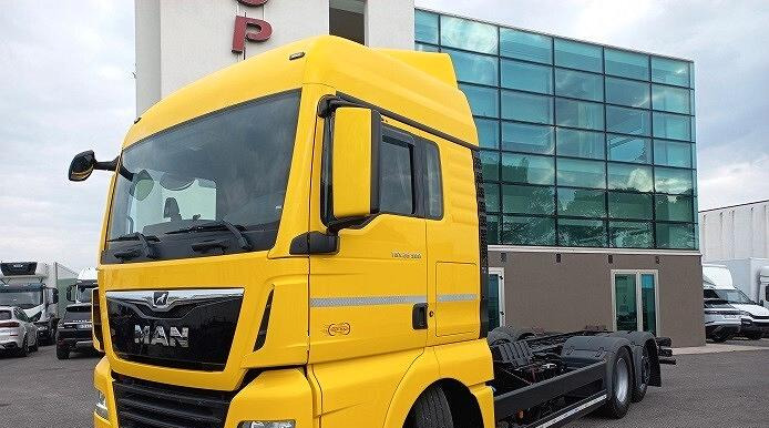 MAN TGX 26.500 EURO 6 2019 A TELAIO FULL OPTIONAL - Važiuoklės sunkvežimis: foto 3 MAN TGX 26.500 EURO 6 2019 A TELAIO FULL OPTIONAL - Važiuoklės sunkvežimis: foto 3