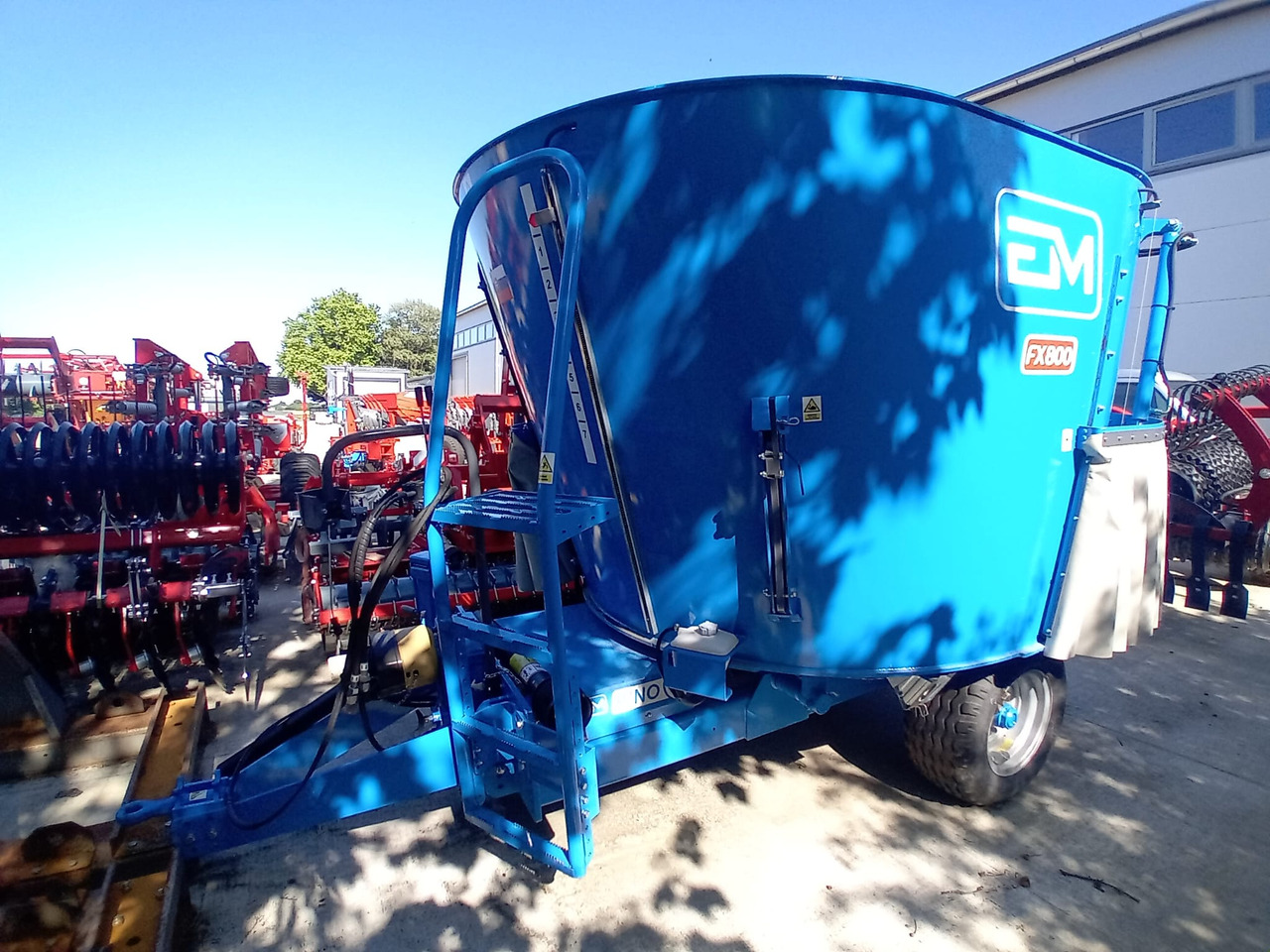 EUROMILK RINO FX 800 - Pašarų maišytuvas: foto 1 EUROMILK RINO FX 800 - Pašarų maišytuvas: foto 1
