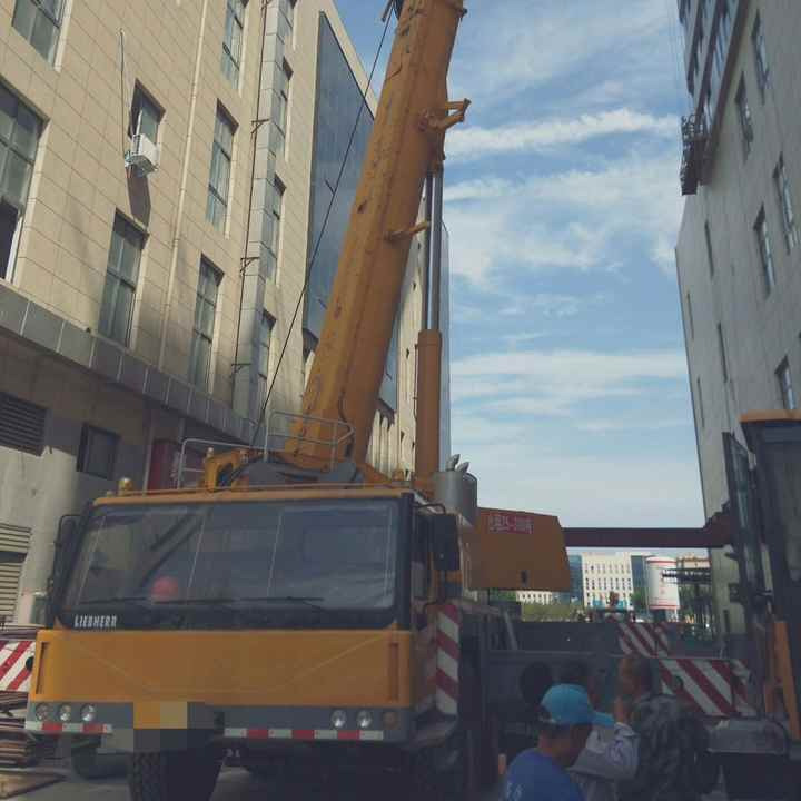 All Terrain Crane 220 Ton Used 220 Ton Crane for Sale - Visureigis kranas: foto 2 All Terrain Crane 220 Ton Used 220 Ton Crane for Sale - Visureigis kranas: foto 2