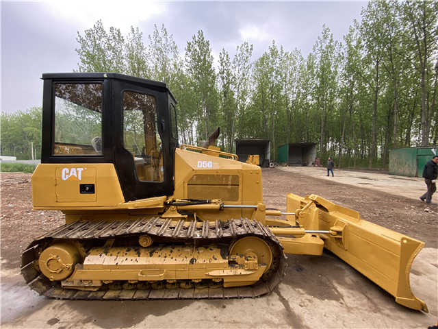 Caterpillar Used D5 Bulldozer , CAT D5g D5h D5k with Ripper , CAT D4h D5h D6h D7h - Buldozeris: foto 3 Caterpillar Used D5 Bulldozer , CAT D5g D5h D5k with Ripper , CAT D4h D5h D6h D7h - Buldozeris: foto 3