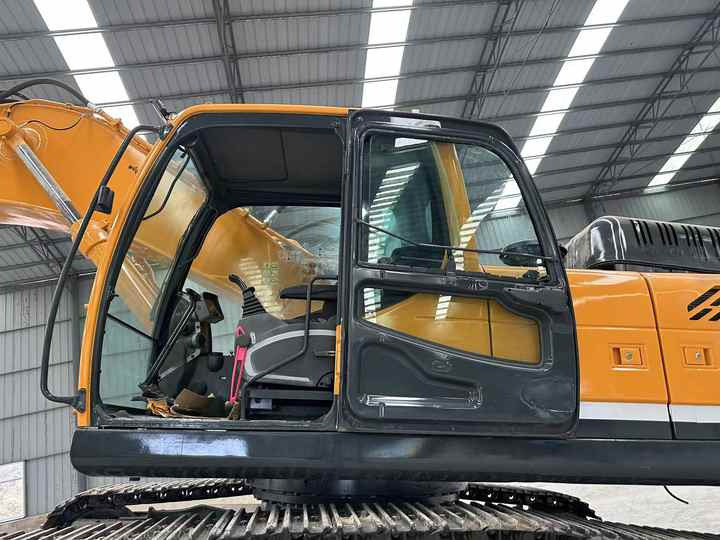 Hyundai Digger 305-9vs Second Hand Korea Made High Performance Machine Hyundai Excavator for Sale - Vikšrinis ekskavatorius: foto 2 Hyundai Digger 305-9vs Second Hand Korea Made High Performance Machine Hyundai Excavator for Sale - Vikšrinis ekskavatorius: foto 2