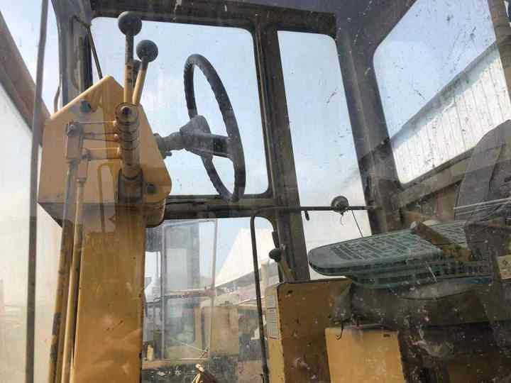 Japan Komatsu GD511 Motor Grader Cheap Price Komatsu Road Grader GD511 Good Condition in China - Greideris: foto 4 Japan Komatsu GD511 Motor Grader Cheap Price Komatsu Road Grader GD511 Good Condition in China - Greideris: foto 4