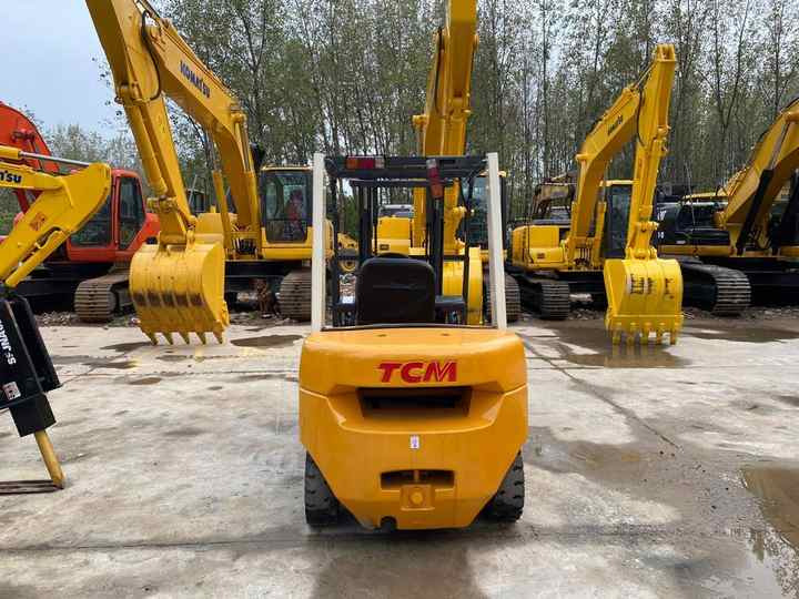 Japanese Forklifts Telehandler Used TCM Forklift Diesel Forklift 3Ton Pallet Truck - Šakinis krautuvas: foto 2 Japanese Forklifts Telehandler Used TCM Forklift Diesel Forklift 3Ton Pallet Truck - Šakinis krautuvas: foto 2