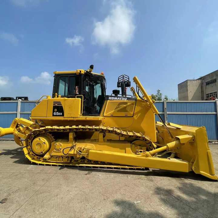 Komatsu D65EX High Efficiency Bulldozer komatsu Engine 180HP Crawler Bulldozer China - Buldozeris: foto 1 Komatsu D65EX High Efficiency Bulldozer komatsu Engine 180HP Crawler Bulldozer China - Buldozeris: foto 1