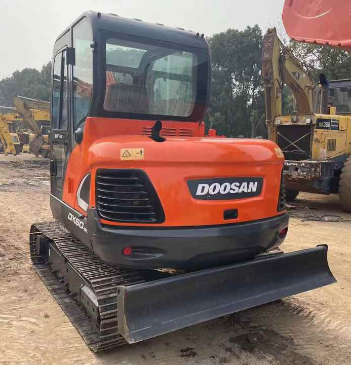 Second Hand Doosan Dx-60 Excavator for Sale - Vikšrinis ekskavatorius: foto 2 Second Hand Doosan Dx-60 Excavator for Sale - Vikšrinis ekskavatorius: foto 2