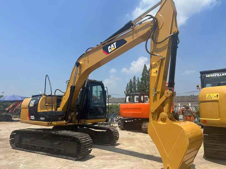 Second-hand Cat 312D2 used cat 312d crawler excavator is for sale with good quality and low price - Vikšrinis ekskavatorius: foto 4 Second-hand Cat 312D2 used cat 312d crawler excavator is for sale with good quality and low price - Vikšrinis ekskavatorius: foto 4
