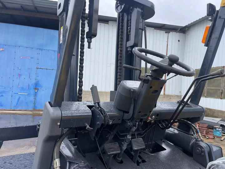 Seconh Hand Original tcm 7tons Forklift in High Quality on Hot Sale Used Building Construction Equipment for Sale - Šakinis krautuvas: foto 4 Seconh Hand Original tcm 7tons Forklift in High Quality on Hot Sale Used Building Construction Equipment for Sale - Šakinis krautuvas: foto 4