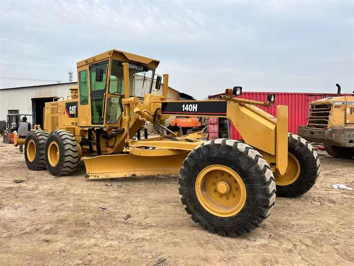 Used CAT 140H Motor Grader From Japan with Excellent Performance Caterpillar 140h in Good Condition for Sale - Greideris: foto 3 Used CAT 140H Motor Grader From Japan with Excellent Performance Caterpillar 140h in Good Condition for Sale - Greideris: foto 3