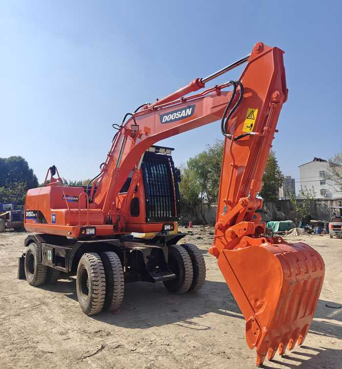 Used Doosan DH150W-7 Model Wheel Excavator Second Hand Machine Popular Brand Korean Doosan Hydraulic Machinery - Ratinis ekskavatorius: foto 4 Used Doosan DH150W-7 Model Wheel Excavator Second Hand Machine Popular Brand Korean Doosan Hydraulic Machinery - Ratinis ekskavatorius: foto 4
