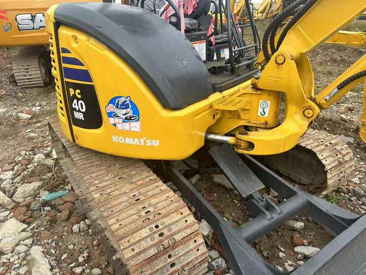 Used Excavators Japan Komatsu PC40mr Second Hand Excavator for Sale - Vikšrinis ekskavatorius: foto 3 Used Excavators Japan Komatsu PC40mr Second Hand Excavator for Sale - Vikšrinis ekskavatorius: foto 3