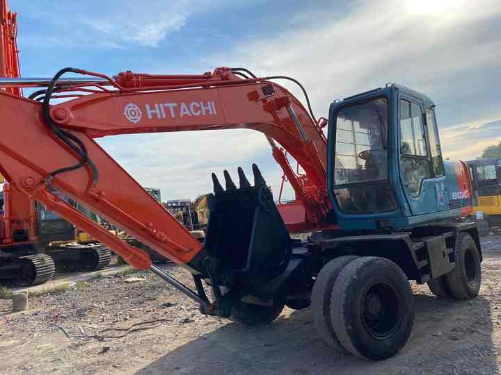Used Hitachi Ex100WD Wheel Excavator for Sale Japan Made Hitachi Ex100wd Wheeled Excavator for Sale - Ratinis ekskavatorius: foto 5 Used Hitachi Ex100WD Wheel Excavator for Sale Japan Made Hitachi Ex100wd Wheeled Excavator for Sale - Ratinis ekskavatorius: foto 5