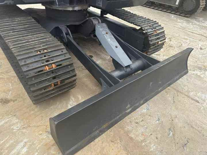 Used Hitachi Excavator ZX70 7ton Japan Import Second Hand Small Crawler ZX70 Excavator for Sale - Vikšrinis ekskavatorius: foto 5 Used Hitachi Excavator ZX70 7ton Japan Import Second Hand Small Crawler ZX70 Excavator for Sale - Vikšrinis ekskavatorius: foto 5