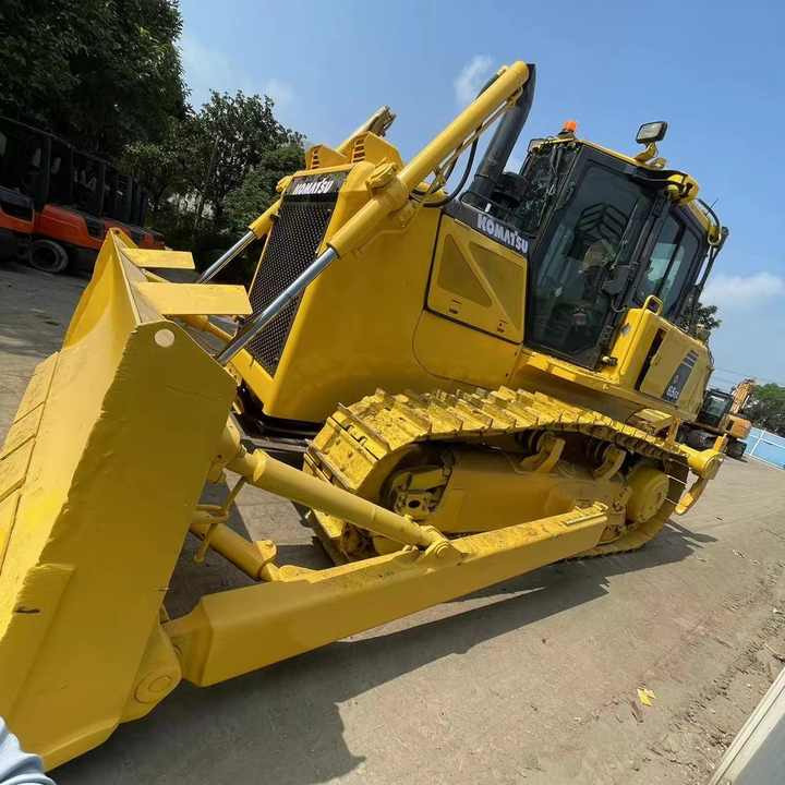 Used Komatsu Bulldozer D65 Strong Power Komatsu D65 Track Dozer for Sale - Buldozeris: foto 5 Used Komatsu Bulldozer D65 Strong Power Komatsu D65 Track Dozer for Sale - Buldozeris: foto 5
