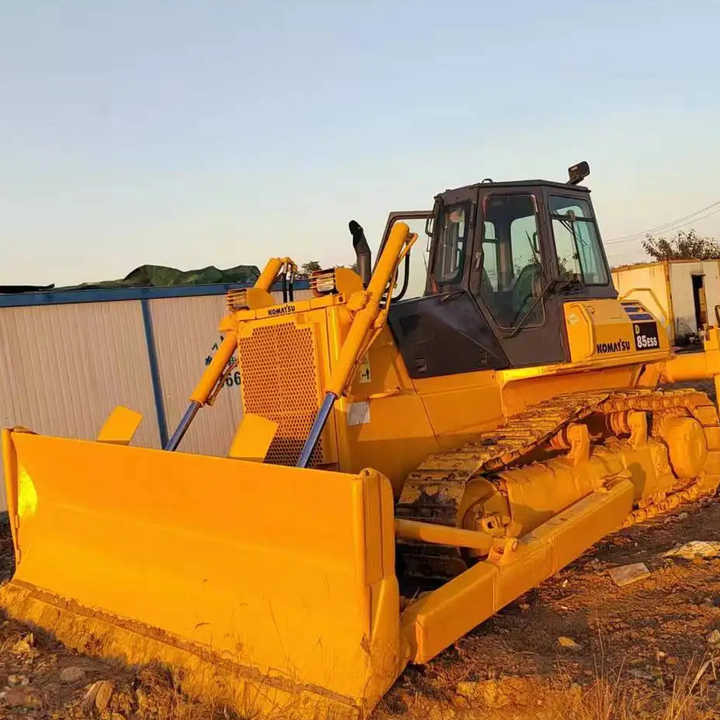 Used Komatsu Bulldozer D85 Strong Power Komatsu D85 Track Dozer for Sale - Buldozeris: foto 4 Used Komatsu Bulldozer D85 Strong Power Komatsu D85 Track Dozer for Sale - Buldozeris: foto 4