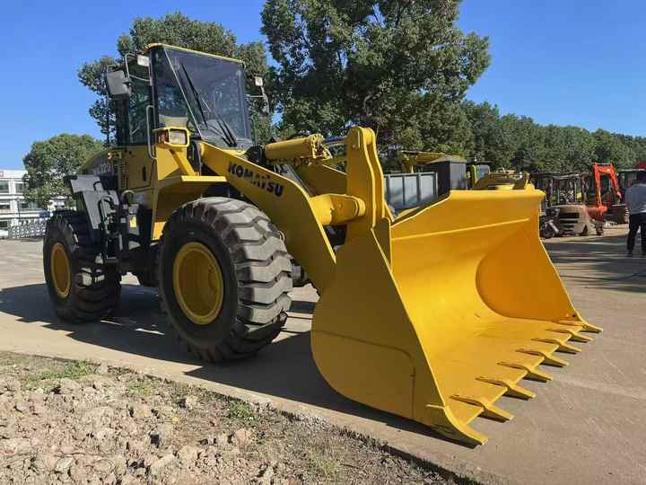 Used Komatsu WA320-5 Wheel Loader for Sale | Reliable Secondhand Construction Equipment with Export Support - Ratinis krautuvas: foto 5 Used Komatsu WA320-5 Wheel Loader for Sale | Reliable Secondhand Construction Equipment with Export Support - Ratinis krautuvas: foto 5