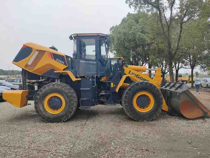 Used LIUGONG 856H wheel in Good Condition for sale 90%new uesd Loader liugong 856h Used Loader For Sale - Ratinis krautuvas: foto 3 Used LIUGONG 856H wheel in Good Condition for sale 90%new uesd Loader liugong 856h Used Loader For Sale - Ratinis krautuvas: foto 3