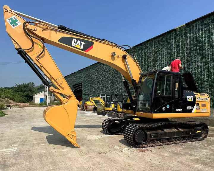 Used Machinery Construction CAT 320D Excavator Hydraulic Digging Machine Cat Used Caterpillar 320d Excavators - Vikšrinis ekskavatorius: foto 2 Used Machinery Construction CAT 320D Excavator Hydraulic Digging Machine Cat Used Caterpillar 320d Excavators - Vikšrinis ekskavatorius: foto 2