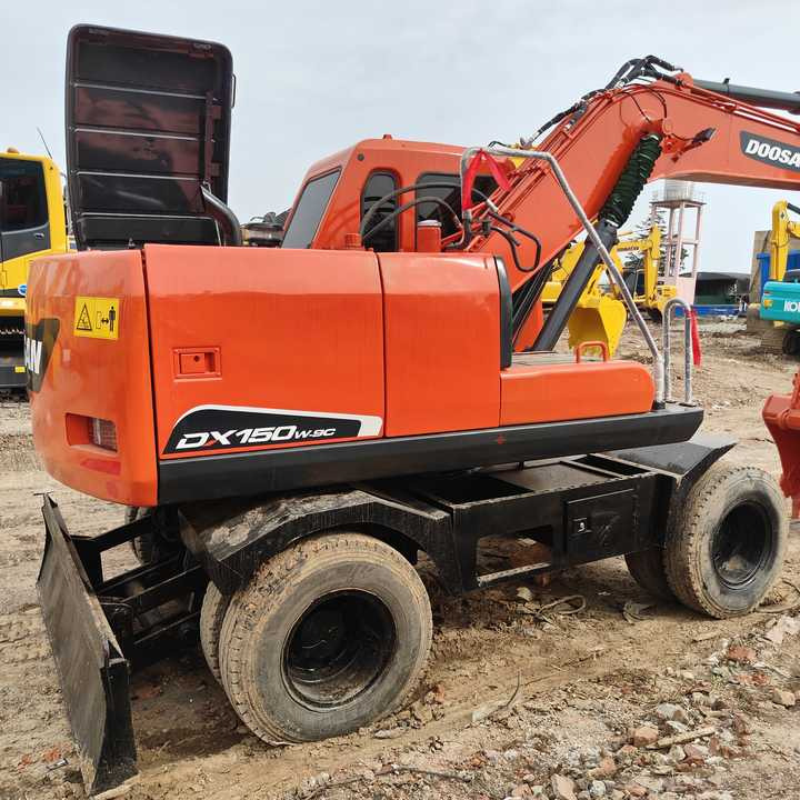 Used Original Doosan Dx150w-9 Wheel Excavator for Sale - Ratinis ekskavatorius: foto 3 Used Original Doosan Dx150w-9 Wheel Excavator for Sale - Ratinis ekskavatorius: foto 3