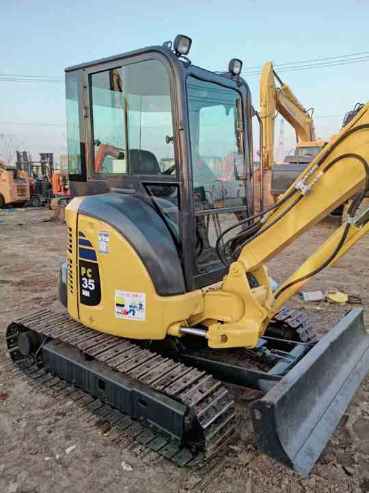 Used Original komatsu Mini Excavator Pc35MR-2 on Hot Sale komatsu Pc35 3 Tons Mini Excavator in Stock - Mini ekskavatorius: foto 5 Used Original komatsu Mini Excavator Pc35MR-2 on Hot Sale komatsu Pc35 3 Tons Mini Excavator in Stock - Mini ekskavatorius: foto 5