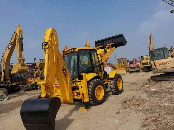 Used Small Bakchoe Loader JCB 4CX Towable Backhoe/3cx 4cx Jcb Backhoe Loader for Sale - Ekskavatorius-krautuvas: foto 3 Used Small Bakchoe Loader JCB 4CX Towable Backhoe/3cx 4cx Jcb Backhoe Loader for Sale - Ekskavatorius-krautuvas: foto 3