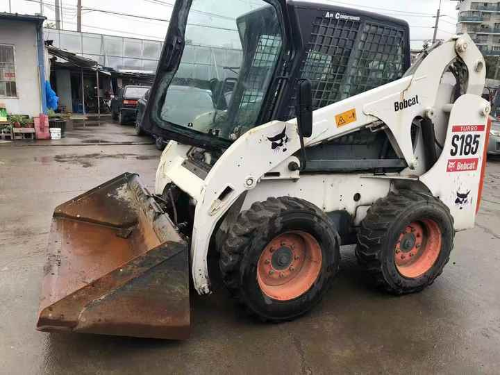 Used Small Loader Bobcat S130 S160 S185 Skid Steer Loader With Good Condition - Mini krautuvas: foto 4 Used Small Loader Bobcat S130 S160 S185 Skid Steer Loader With Good Condition - Mini krautuvas: foto 4