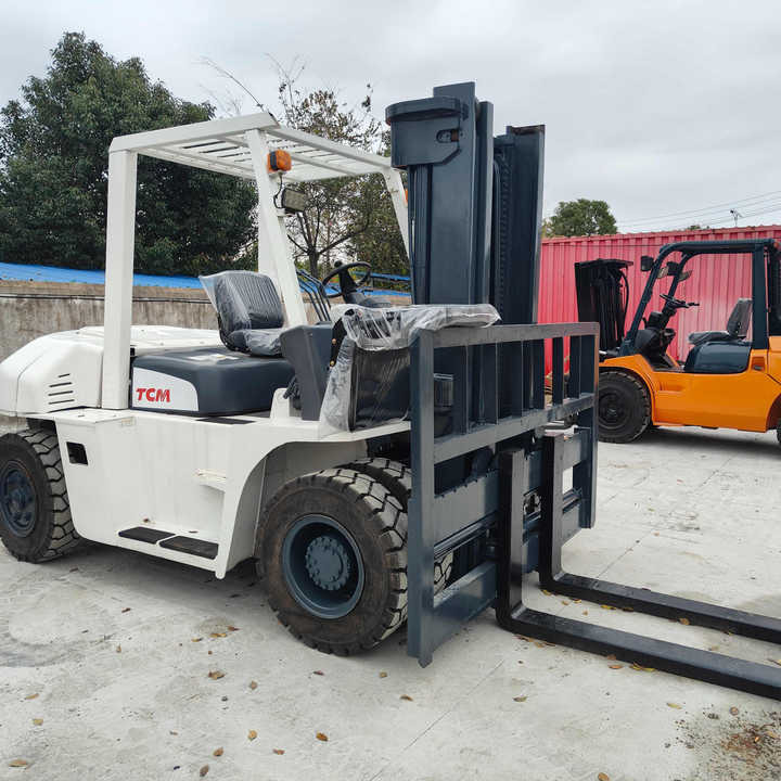 Used TCM70 Forklift Japan TCM 7 Tonne Used Forklift in Good Condition Cheap Price TCM70 Forklift for Sale - Dyzelinis krautuvas: foto 1 Used TCM70 Forklift Japan TCM 7 Tonne Used Forklift in Good Condition Cheap Price TCM70 Forklift for Sale - Dyzelinis krautuvas: foto 1