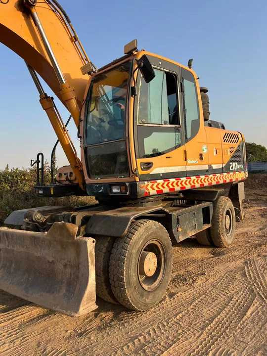 Well-Maintained Hyundai 210-9Used Wheel Excavator Construction Machine | No Major Repairs | Price Negotiable - Ratinis ekskavatorius: foto 5 Well-Maintained Hyundai 210-9Used Wheel Excavator Construction Machine | No Major Repairs | Price Negotiable - Ratinis ekskavatorius: foto 5