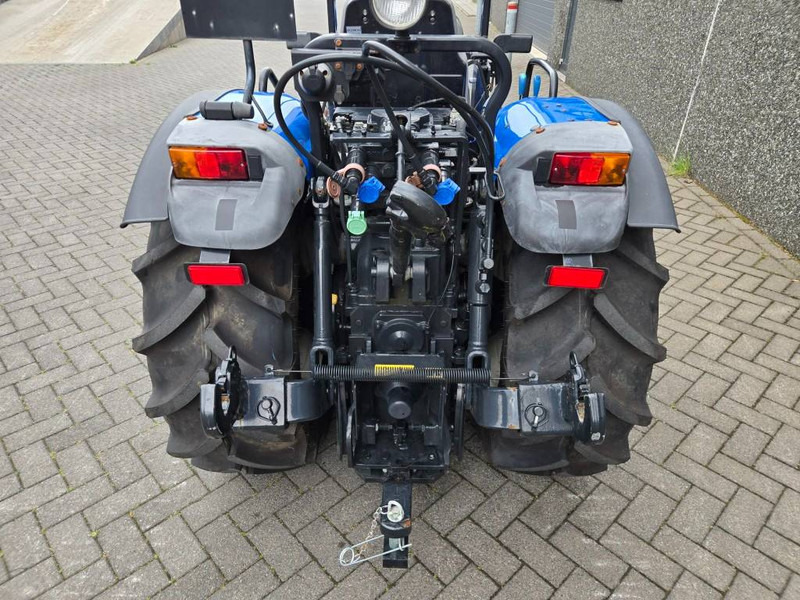 New Holland T 4.75 V - Traktorius: foto 5 New Holland T 4.75 V - Traktorius: foto 5
