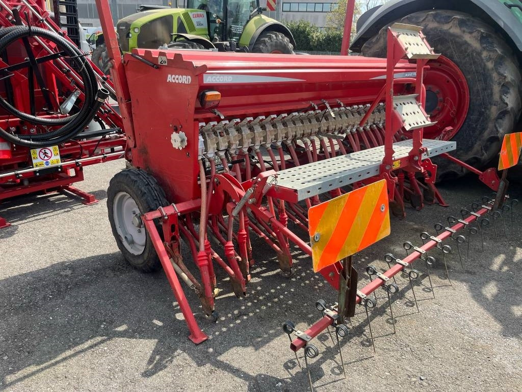 Accord M DRILL PRO - Tikslaus išsėjimo sėjamoji: foto 1 Accord M DRILL PRO - Tikslaus išsėjimo sėjamoji: foto 1